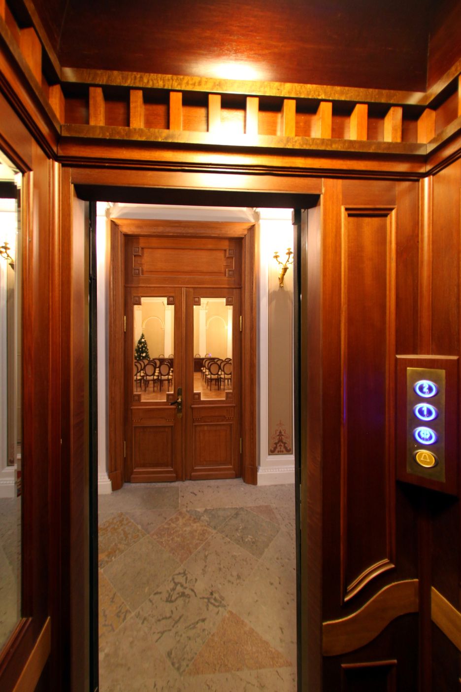 AXEL SHIRO LIFT WINDA DO BLOKU ELEGANCKA BEZAWARYJNA
